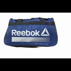 Reebok warriors II small duffel bag. Navy blue.